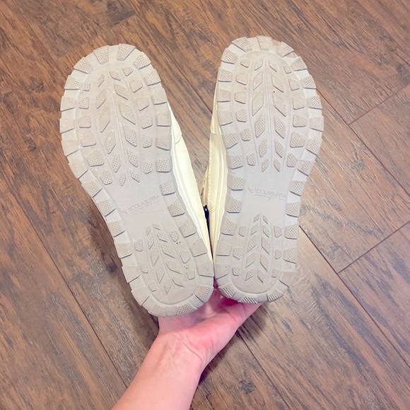 Koolaburra by UGG White Boots Size 8 IMREE MOTO waterproof - Picture 15 of 16